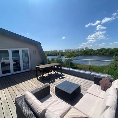Reed Warbler - Hm111 - Lower Mill Estate Penthouse Apartment With Spa Access Somerford Keynes Exterior foto